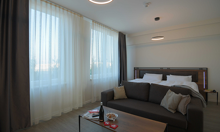 Hotel Motel Plus Berlin Schoenefeld | Startseite Motel Plus Berlin GmbH & Co. KG Berlin-Schönefeld